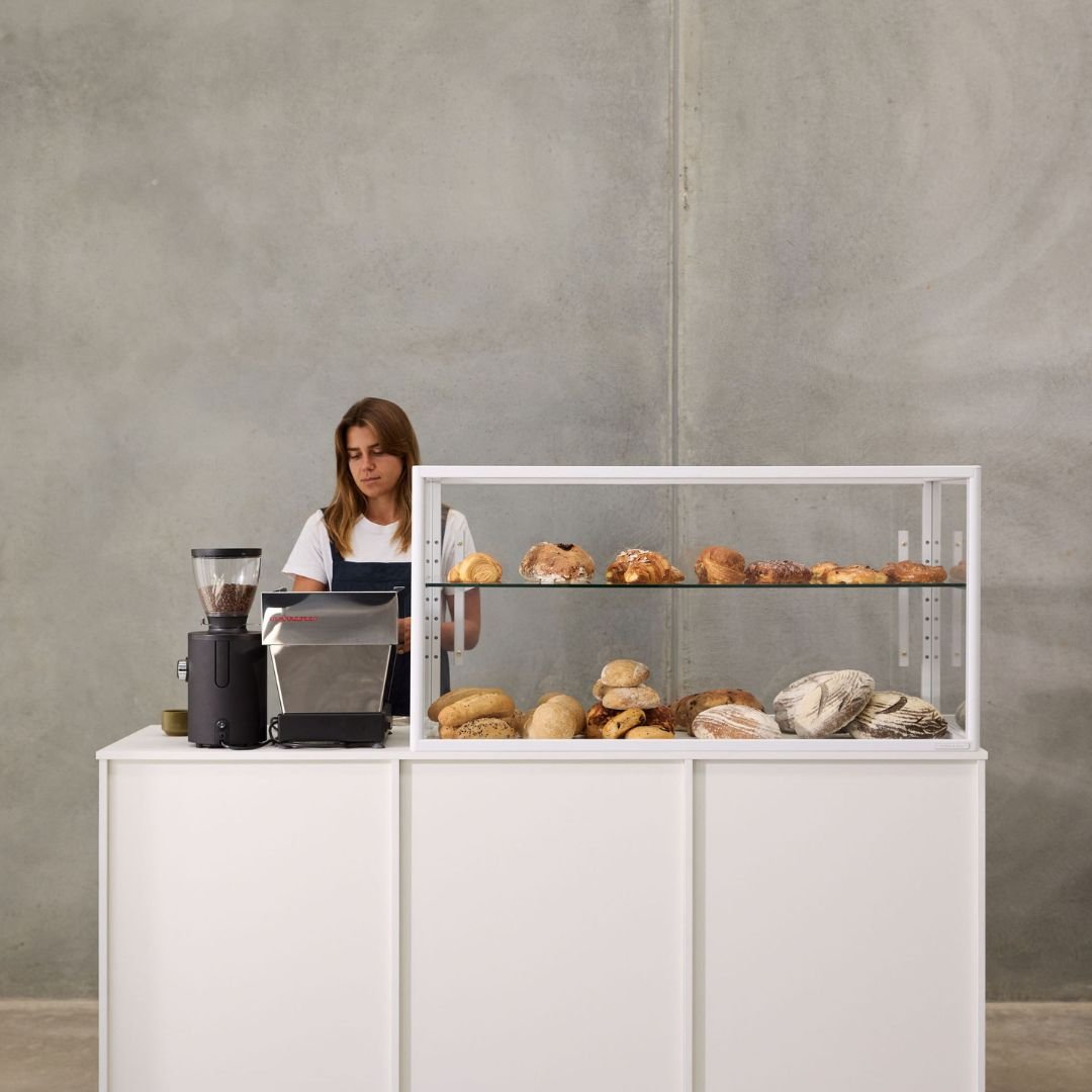 Bakery Display Case Pro - George and Willy