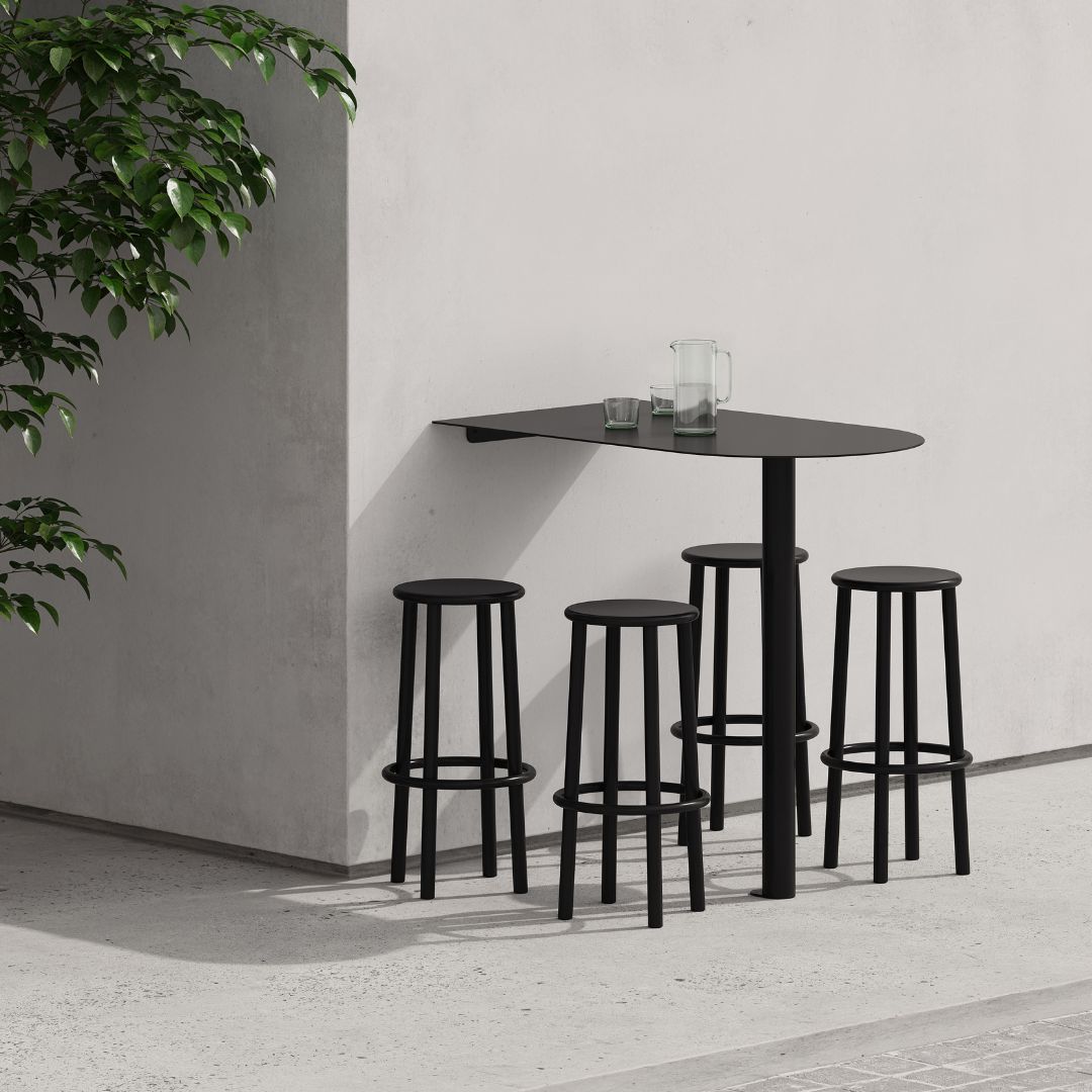 Wall-mounted aluminum booth restaurant table in black bar leaner height with stools