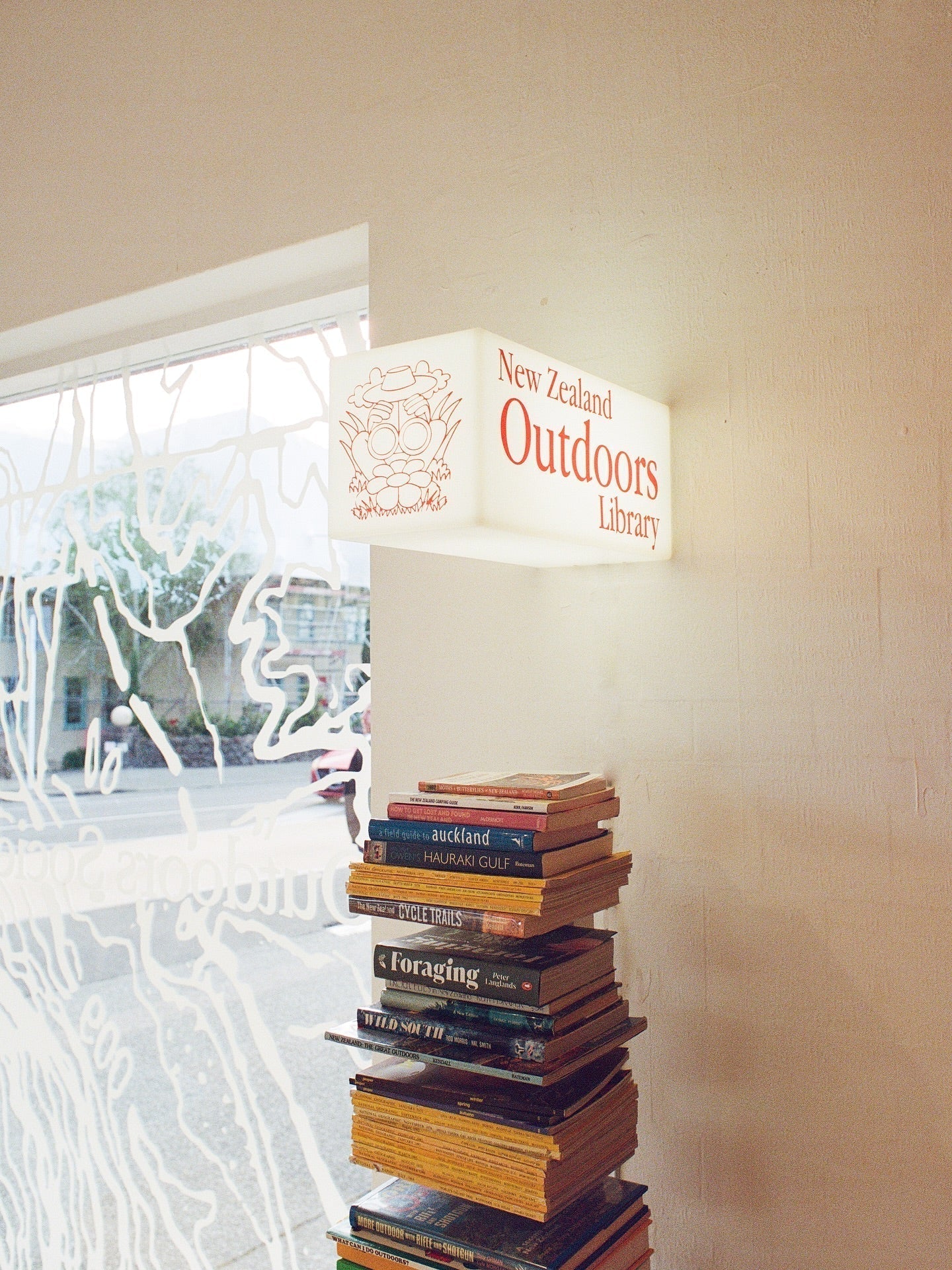 10 Retail Display Ideas to Transform Your Store in 2025 - George and Willy