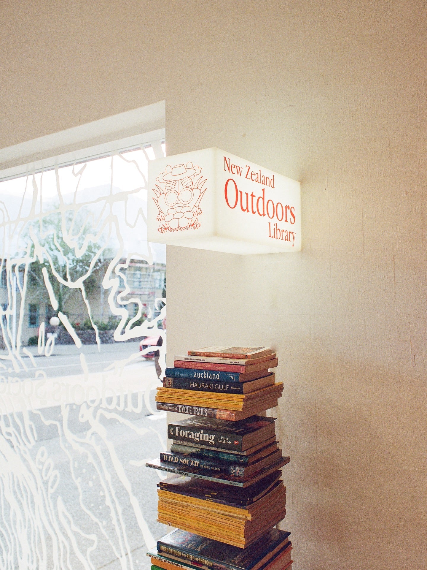 10 Retail Display Ideas to Transform Your Store in 2025 - George and Willy