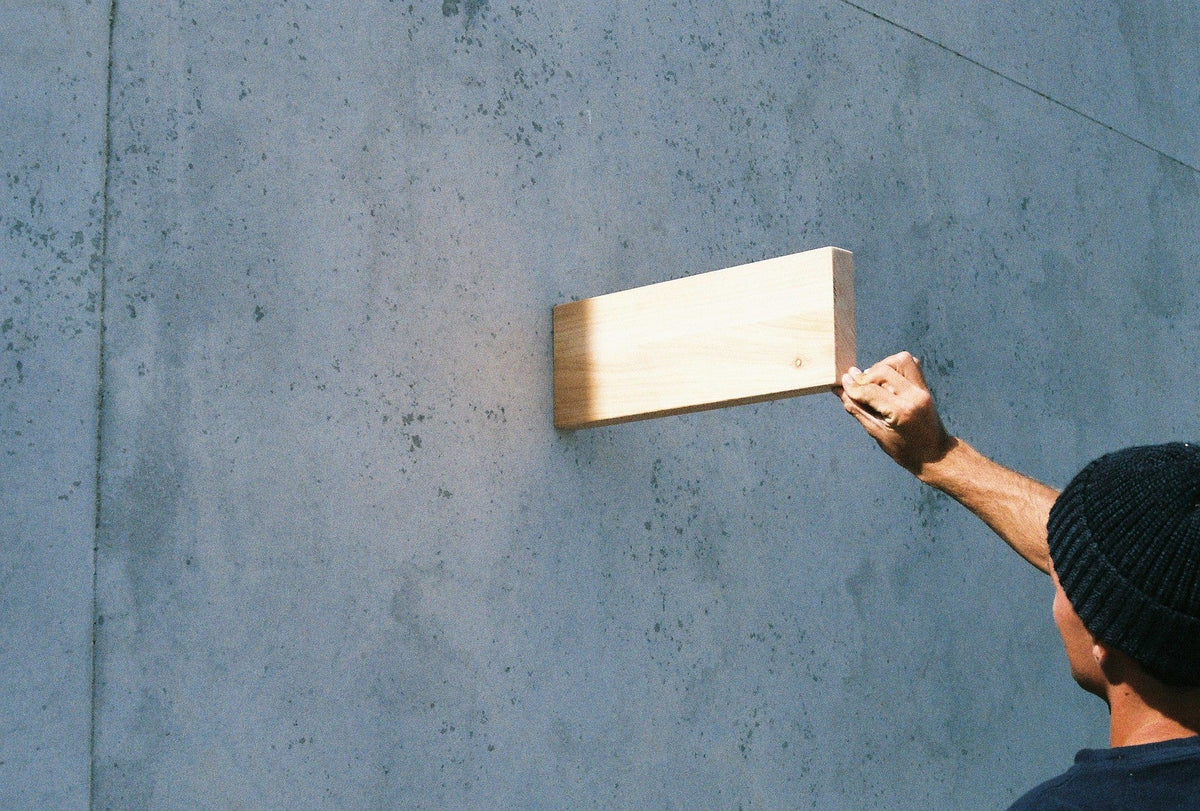 Building a Sign – George and Willy