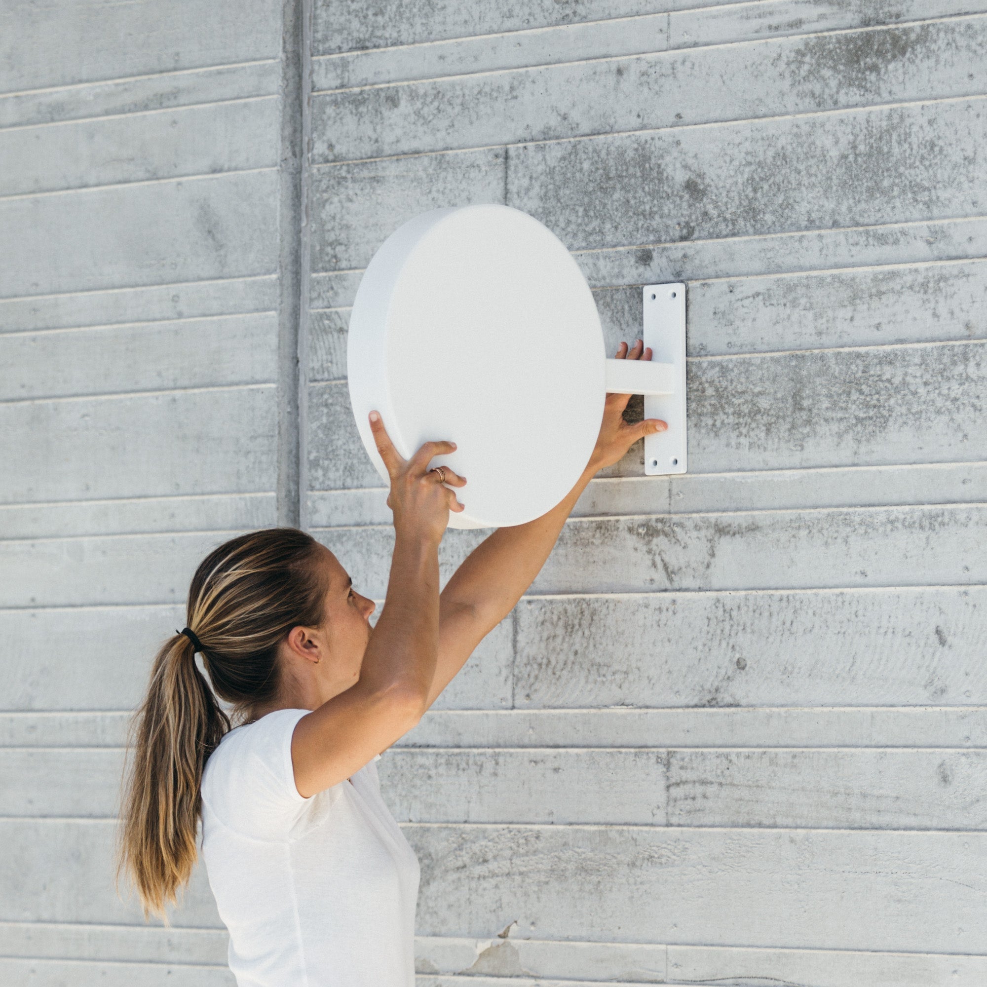 How Store Signage Impacts Foot Traffic - George and Willy