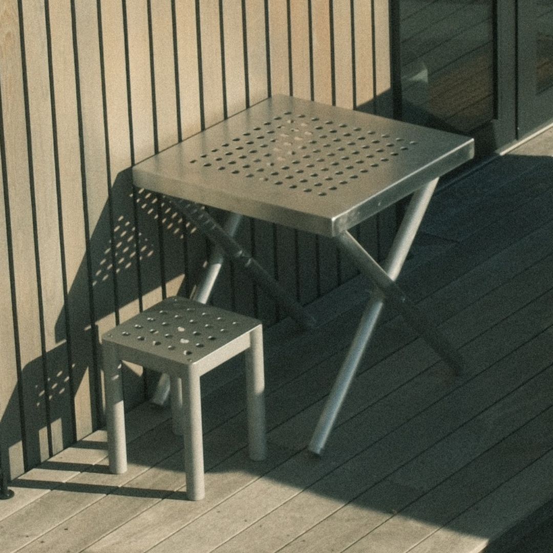 Folding Bistro Table - George and Willy