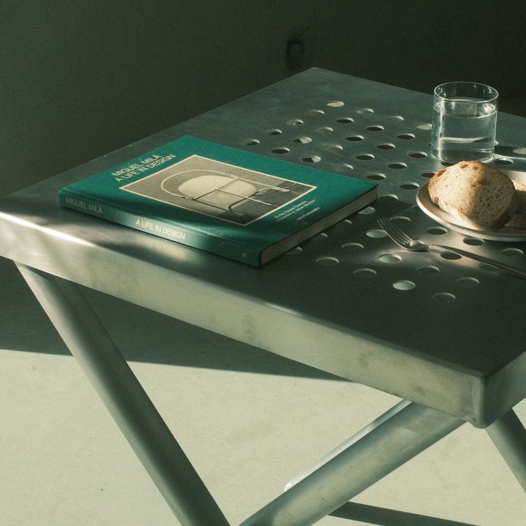 Folding Bistro Table - George and Willy