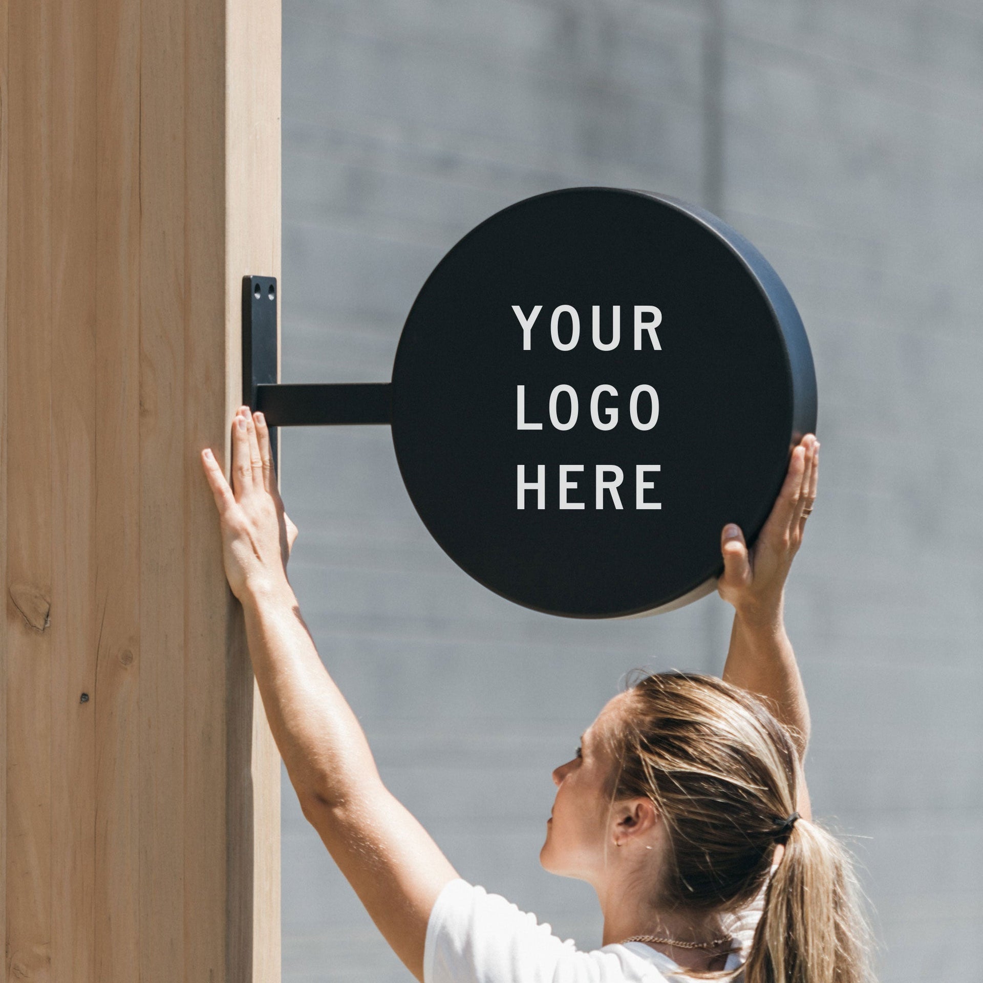Blade Signs | Wall Signs | George & Willy – George and Willy